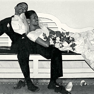 Have lovely weekend, The Obamas in their weeding 