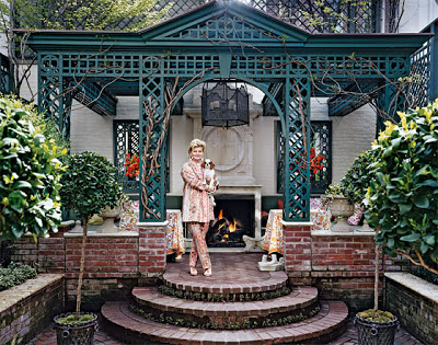 New York City backyards charlotte moss in her nyc patio with a pergola via belle vivir blog