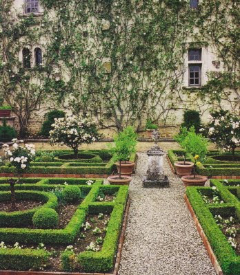 French formal garden style