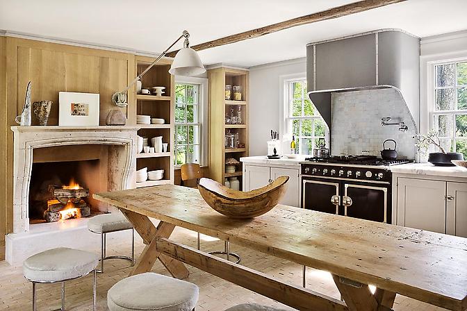 Interior Designer Julie Hillman Modern Warm Interiors kitchen via belle vivir blog