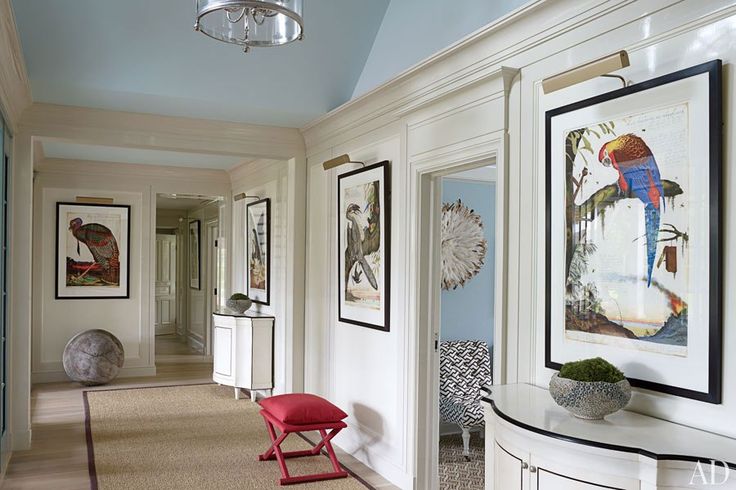Christopher Burch's Hamptons Beach House hallway via belle vivir