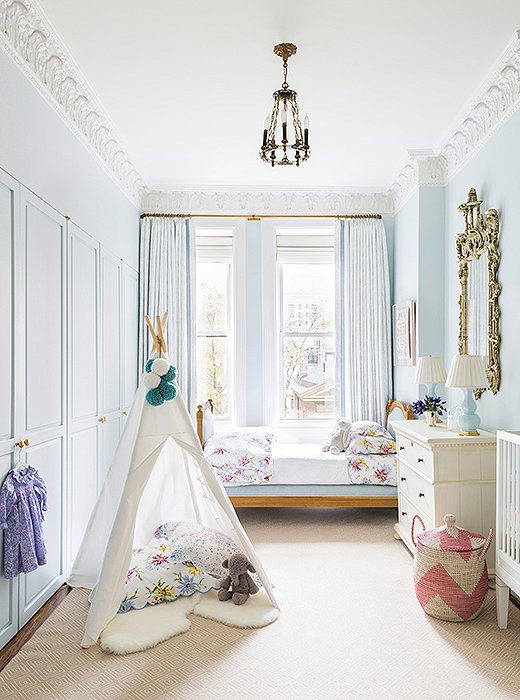 CeCe-Barfield-chic-gramercy-park-apartment-kids bedroom via belle vivir blog