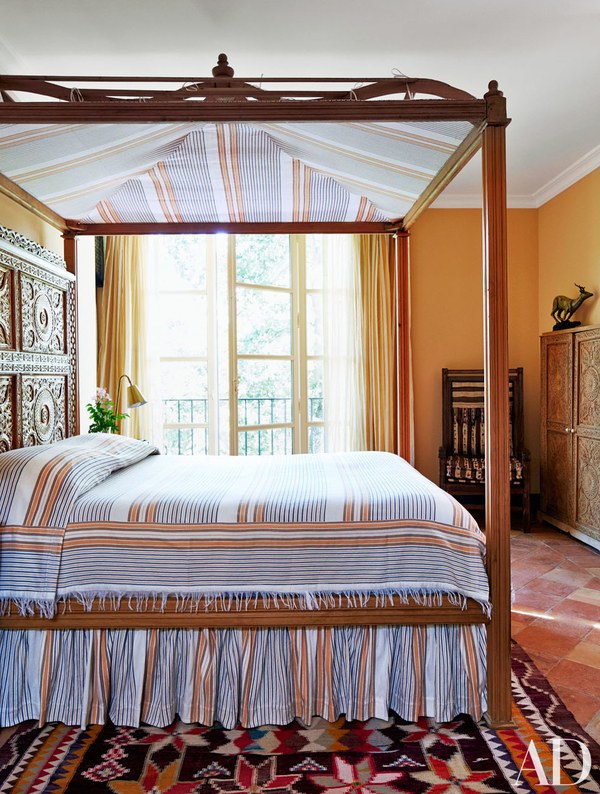 frederik Fekkai's vacation home in provence bedroom via belle vivir