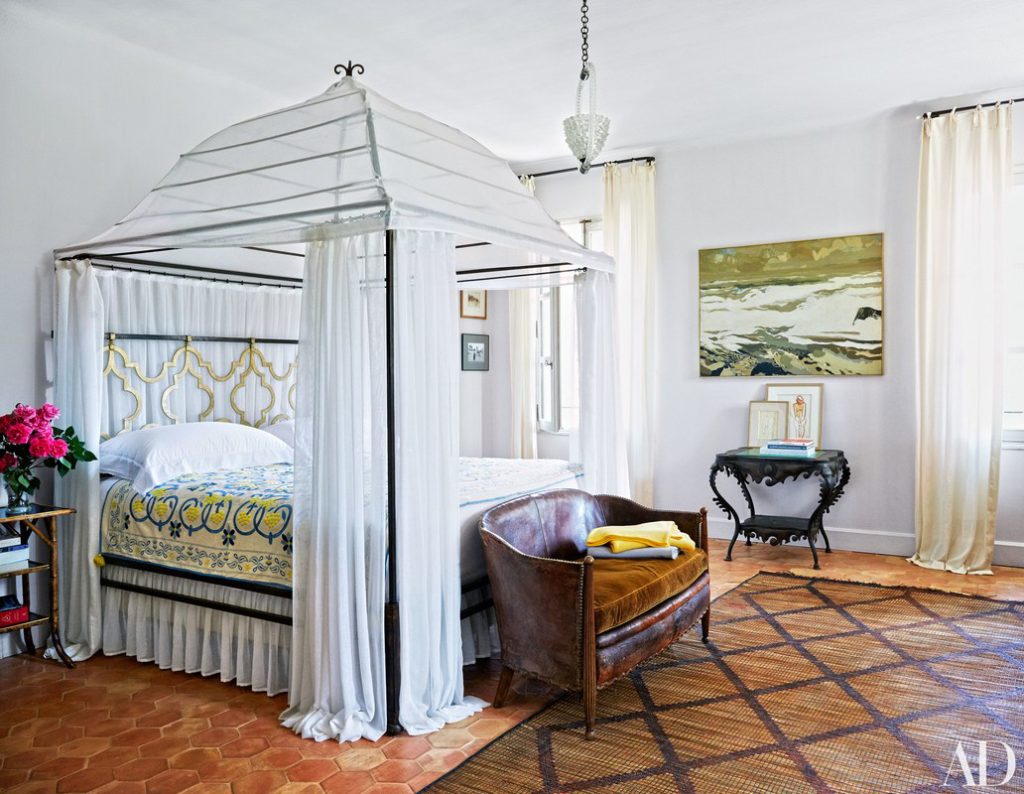 frederik Fekkai's vacation home in provence bedroom via belle vivir