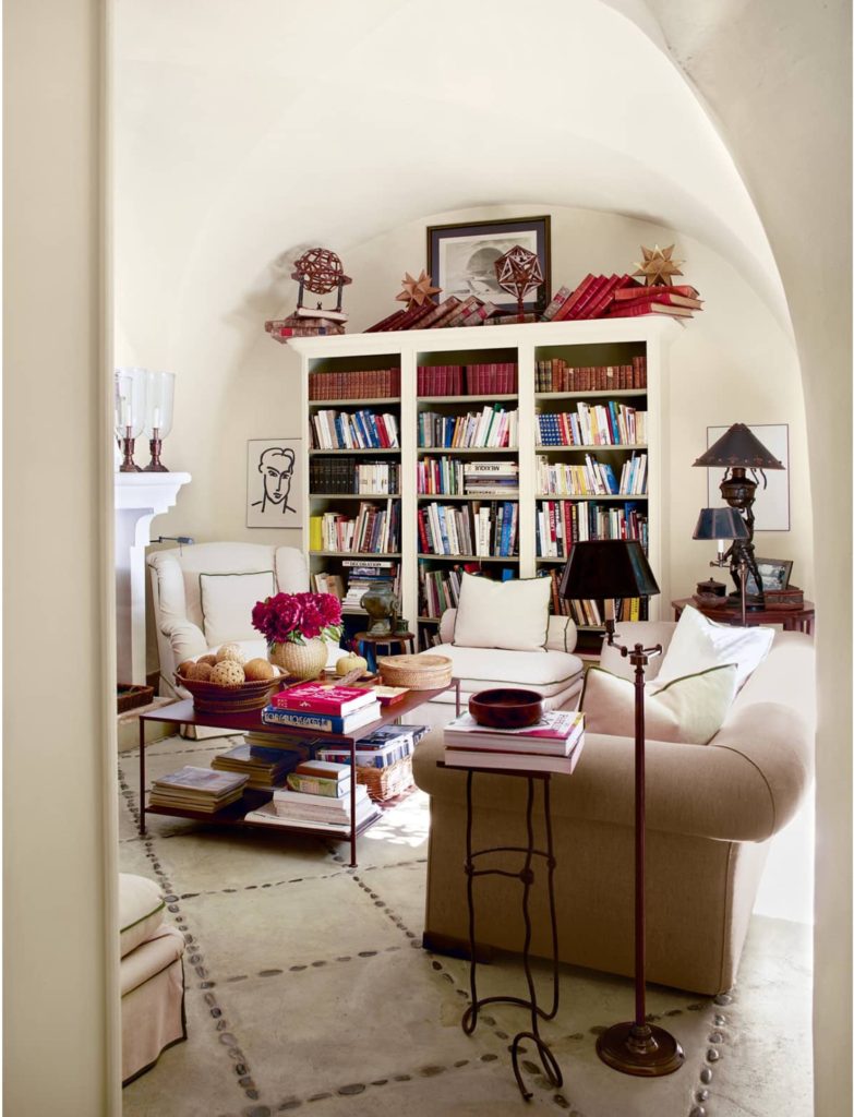 Francois and Betty Catrux's Provencal home living room via belle vivir
