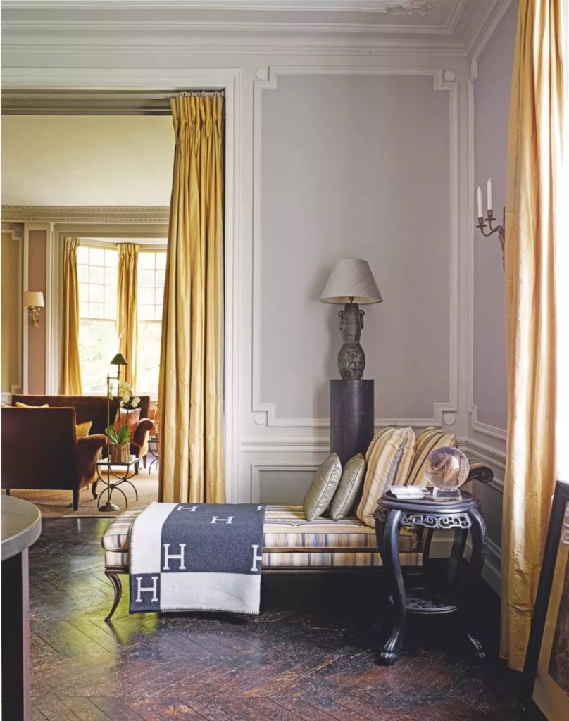 Jean Louis Deniot's Chateau in Chantilly living room via blle vivir blog