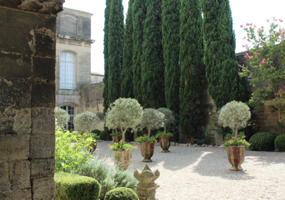 chic and stylish guide to uzes france 1