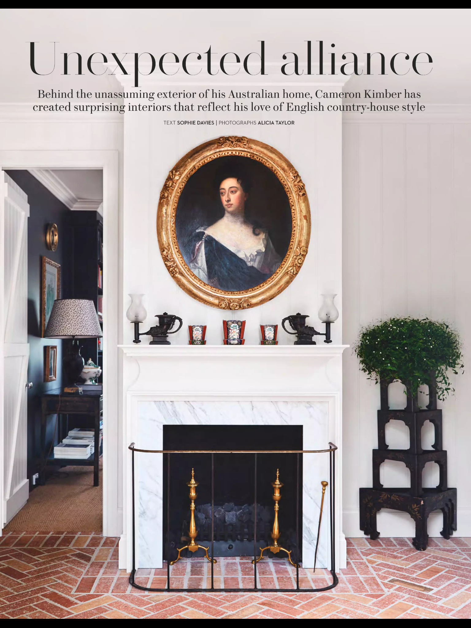 English country-house style fireplace via bellle vivir blog