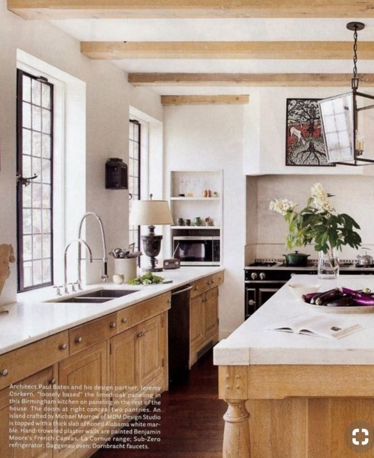 Timeless Kitchens: 11 Kitchens With Stained Cabinets