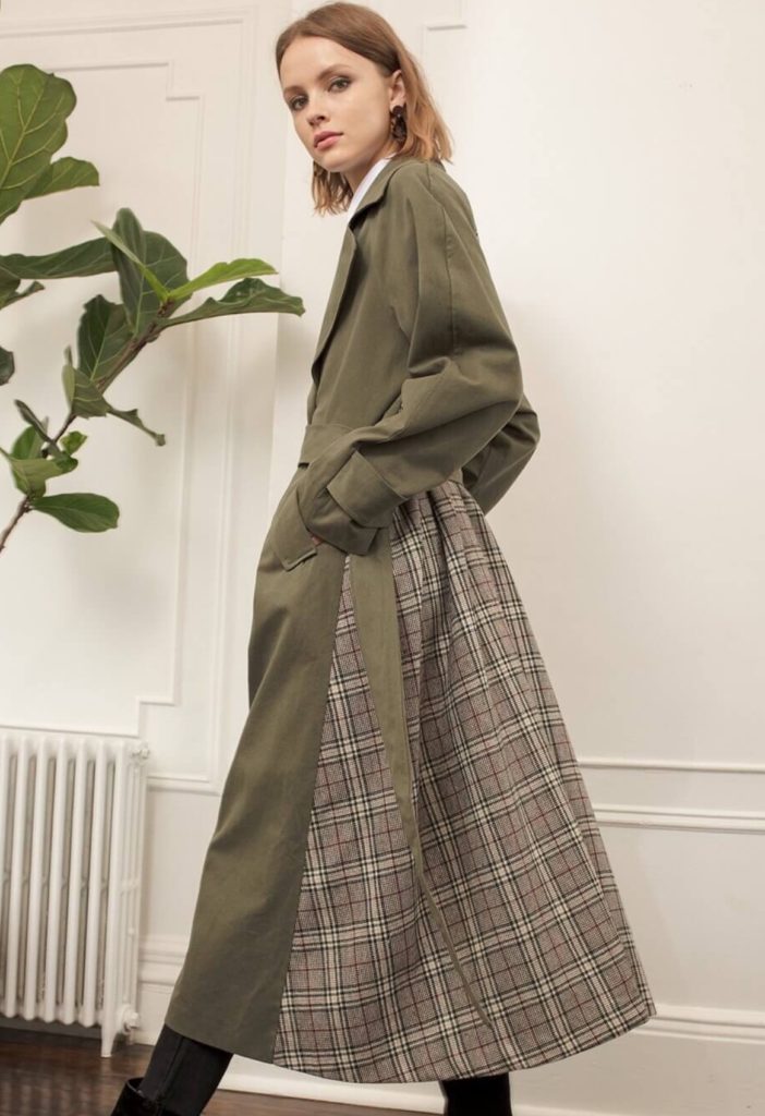 Spring 2019 fashion trends, two tone plaid trench coat